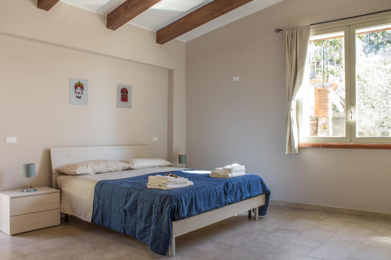 Casa Ziretto Apartment คาสเตลโมลา ภายนอก รูปภาพ