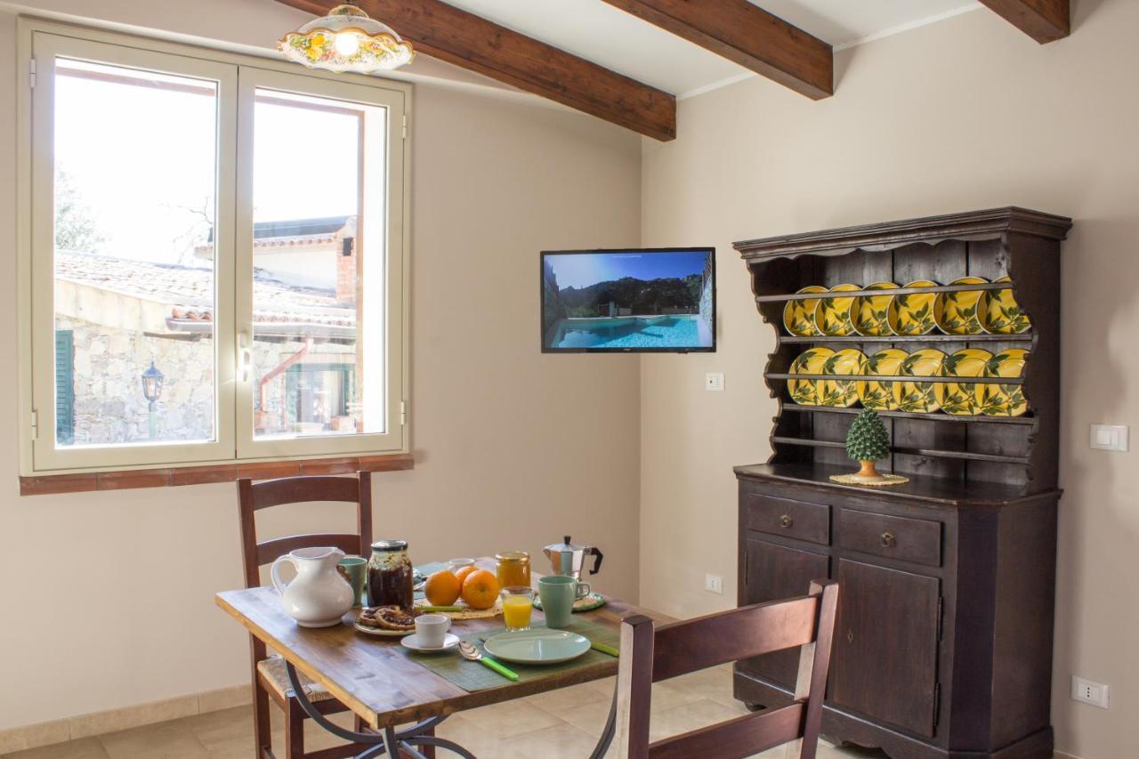 Casa Ziretto Apartment คาสเตลโมลา ภายนอก รูปภาพ