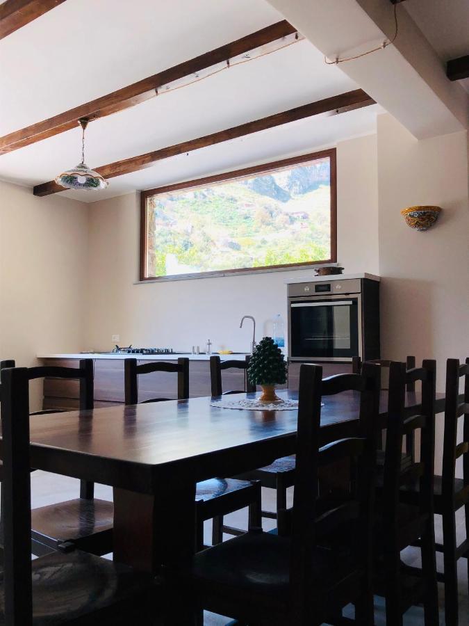 Casa Ziretto Apartment คาสเตลโมลา ภายนอก รูปภาพ