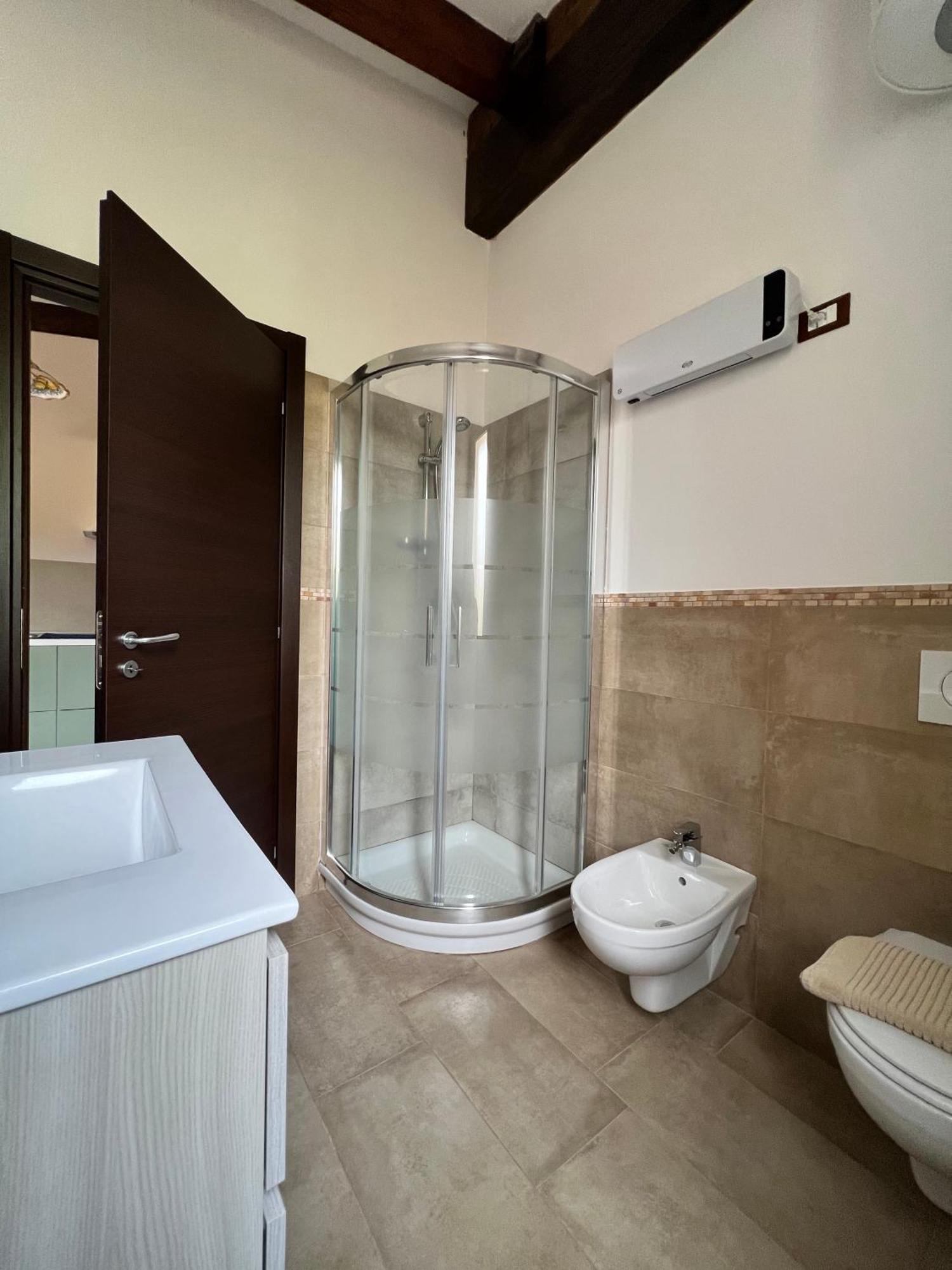 Casa Ziretto Apartment คาสเตลโมลา ภายนอก รูปภาพ